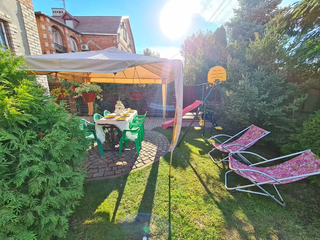 Коттедж у моря со своим двором до 11 человек, беседка, костровая чаша.