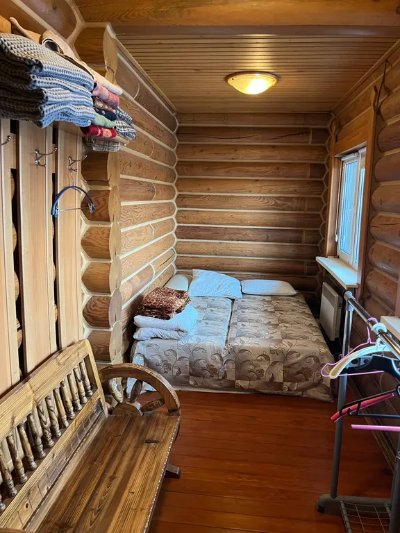 Аренда Коттеджа с баней, бассейном, джакузи, стадионом и зоной барбекю