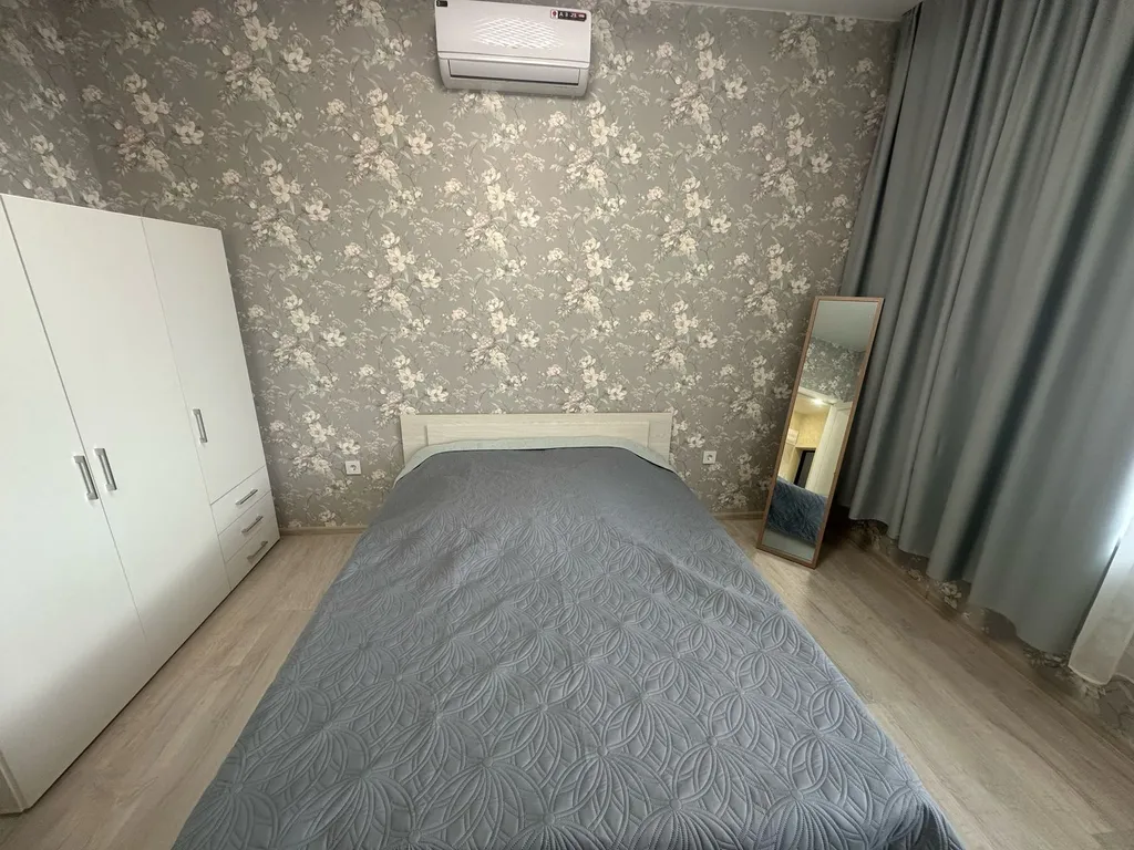 Квартира Двухкомнатная квартира с видом на зелень — Адлер