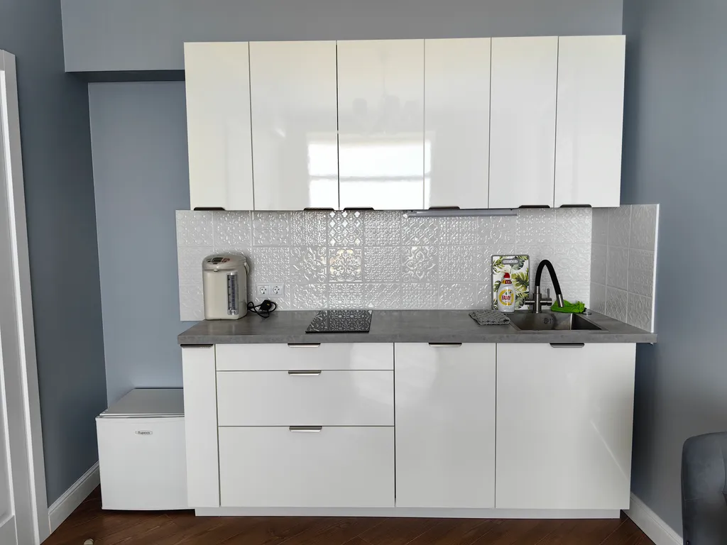 Светлая евро-квартира с видом на море и горы