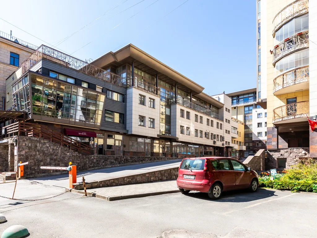 Апартaмeнт c террасой в 5 минутах от Петропавловской крепости