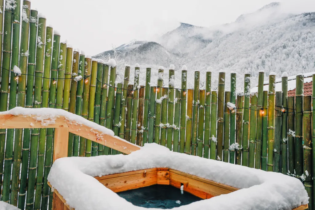 Аутентичный номер standard с балконом, видом на горы, с ванной, №4