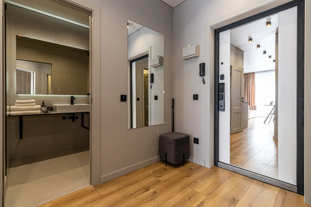 Квартира люкс в центре с панорамным видом кроватью king size и Алисой