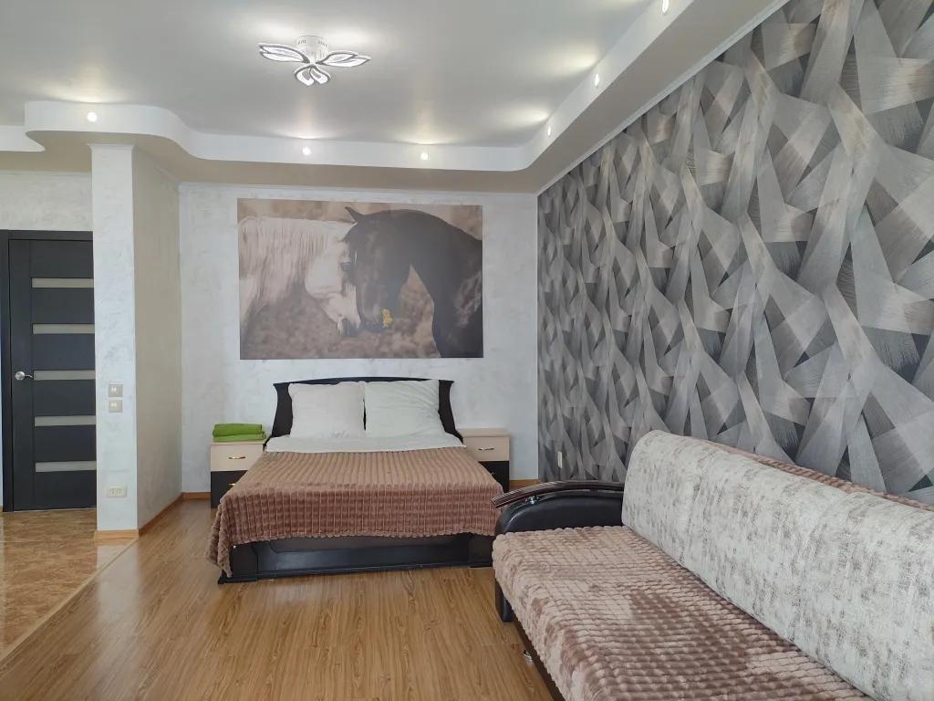 Студия с видом на Волгу