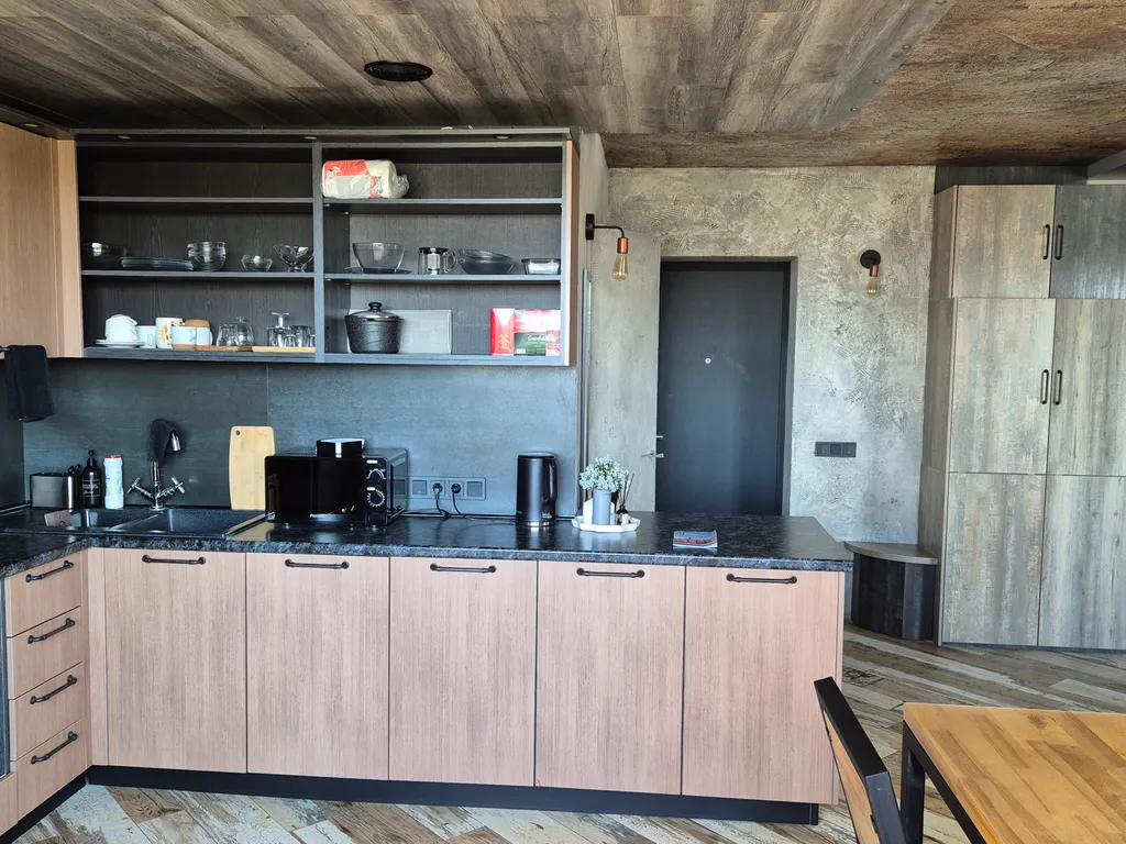 Студия лофт с видом на набережную столицы