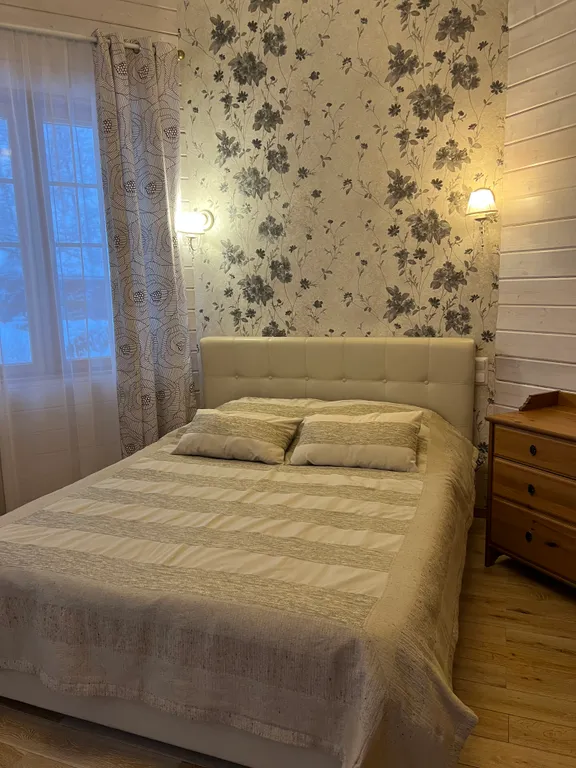 Уютный дом на берегу