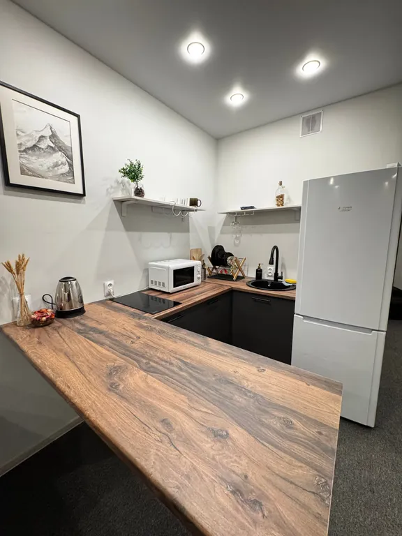 Студия в новом доме с закрытой территорией в центре города