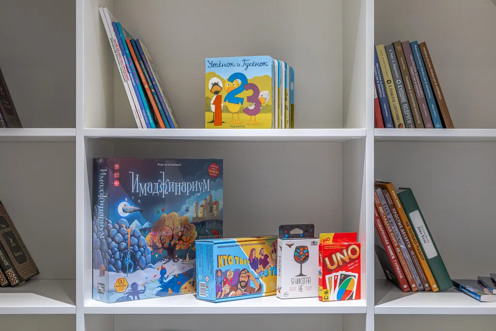 Двухуровневые апартаменты Смарт Хост с проектором и PS4