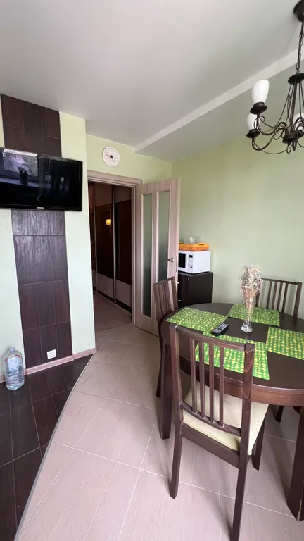 Видовая двухкомнатная квартира в зеленом районе города