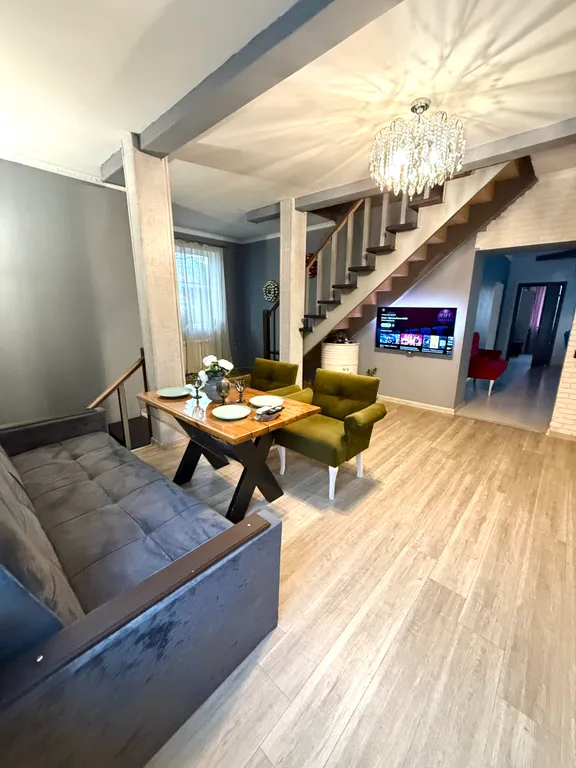 Коттедж Саввушка с видом на монастырь