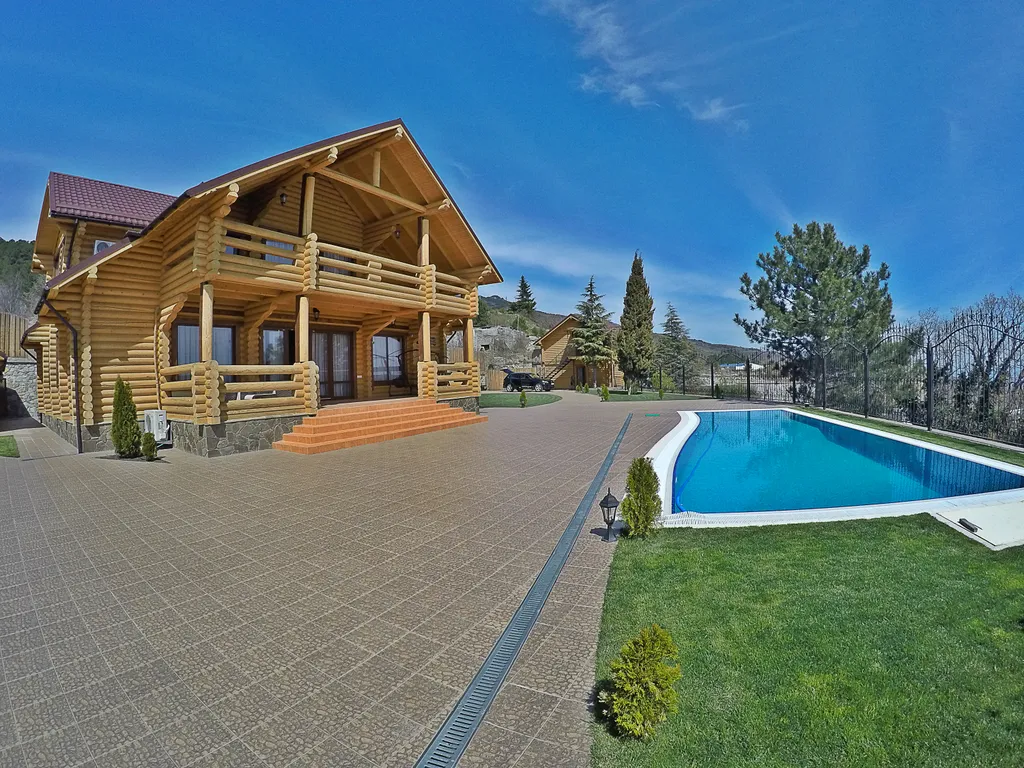 Дом с панорамным видом на море и гору Аю-Даг