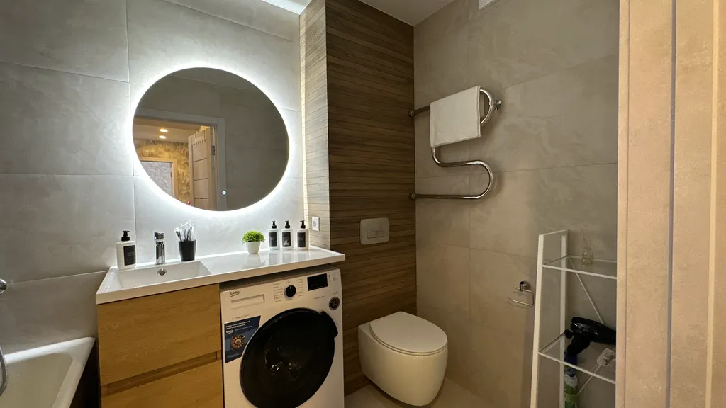 Яркий просторный апартамент около ЖД вокзала