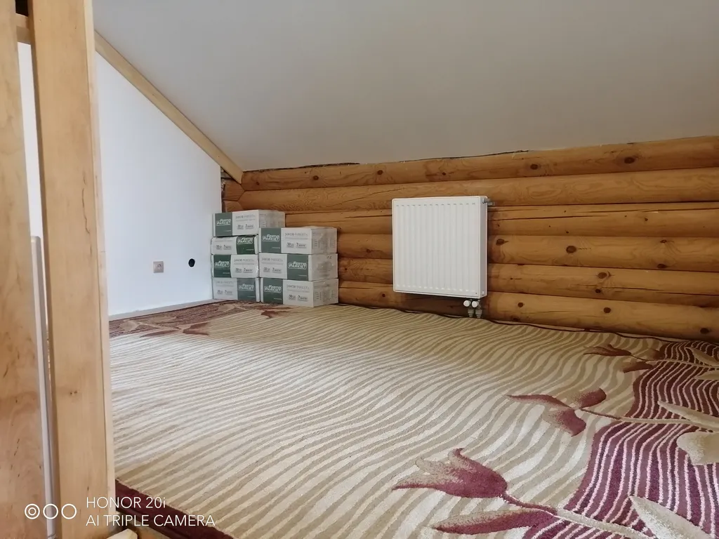 Дом из дерева у моря