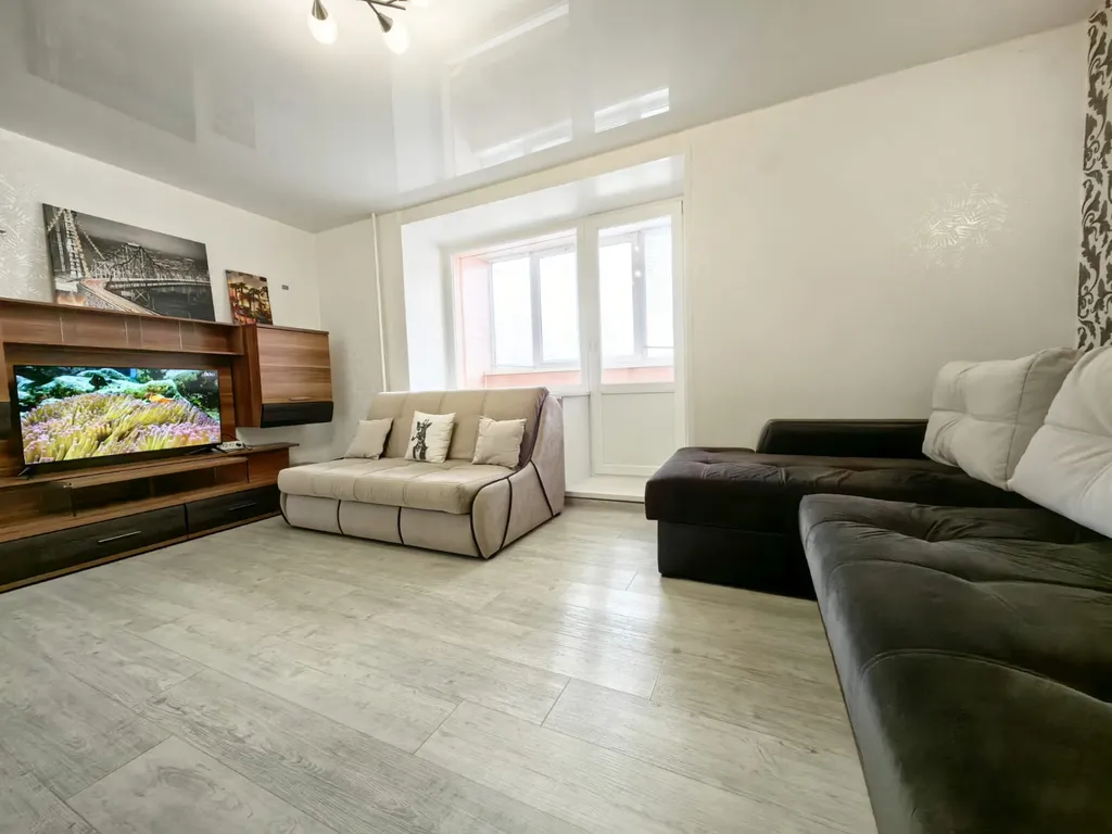 2-к квартира с прекрасным расположением: центр и 5 минут до озера