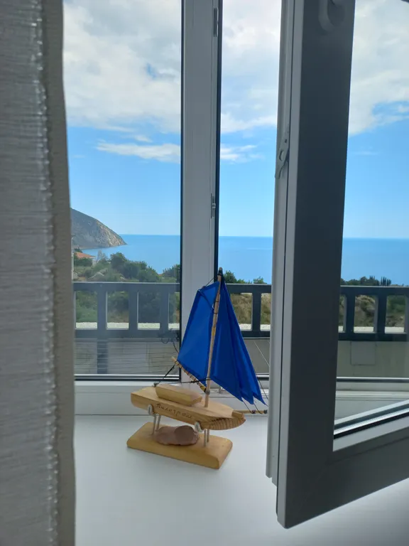 Комната под ключ с видом на море в новостройке без балкона