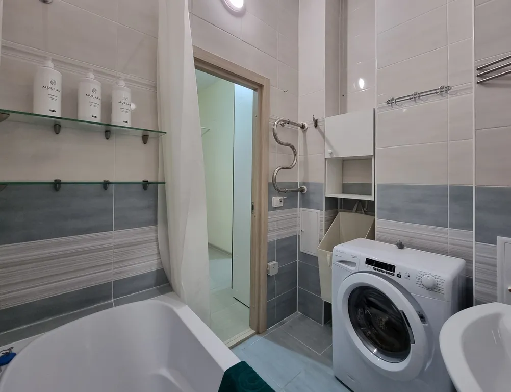 Евродвушка с большой лоджией