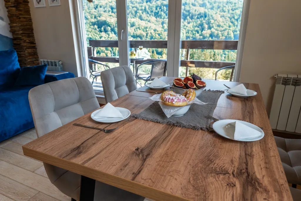 Двухуровневые апартаменты на 4 этаже, панорамные виды