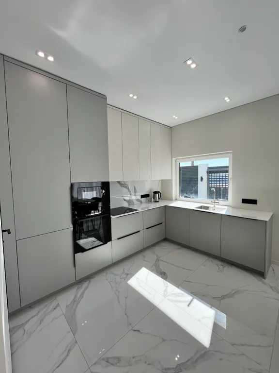 Дом с бассейном и сауной