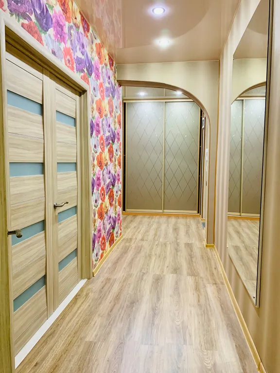 Просторная 3-квартира в центре города, рядом ДКШ, ЛПУ, Газпром