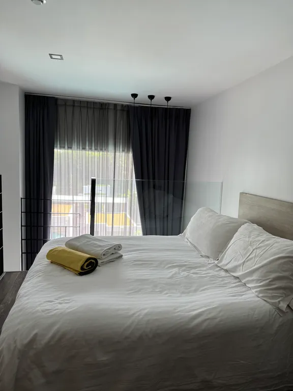 Двухуровневые апартаменты Utopia Loft