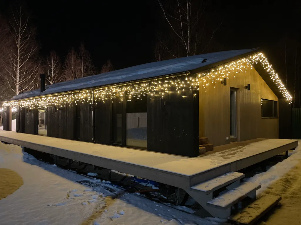 Коттедж Дом с летним бассейном (4 спальни) — Дубна