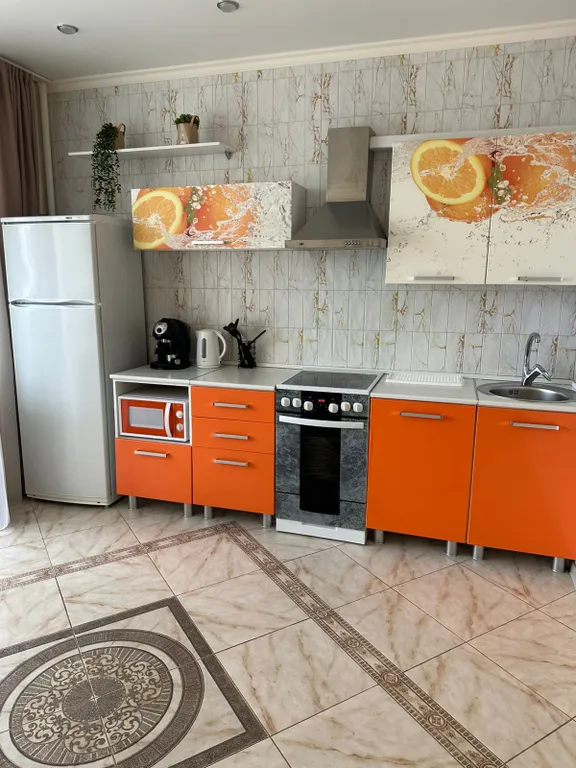 Оливковая, двухкомнатная квартира на Кургане