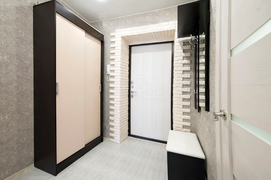 Евродвушка у Ледового дворца, стадиона Локомотив и вокзала