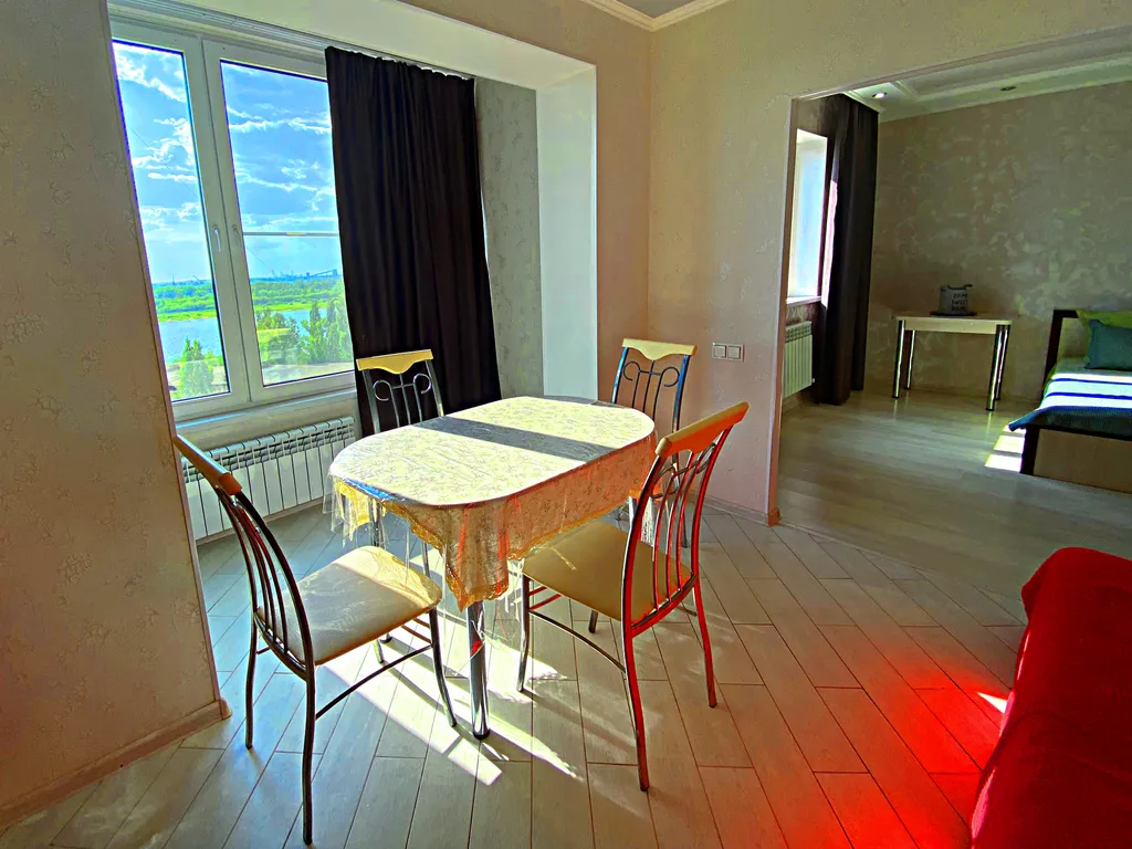 Потрясная квартира с панорамными окнами с видом на Волгу