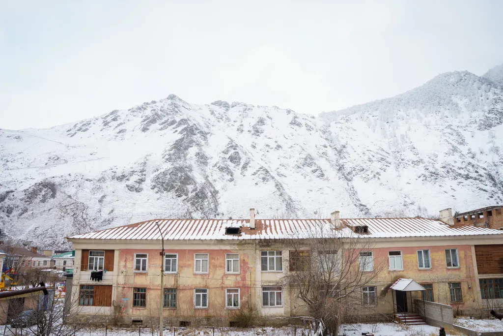 Уютная квартира в центре города с видом на горы