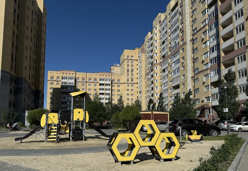 Квартира Апартаменты Нигелла в южном микрорайоне рядом с ТЦ Кристалл — Тюмень