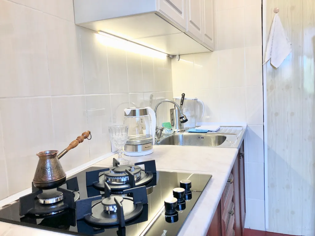 Остановись в самом центре