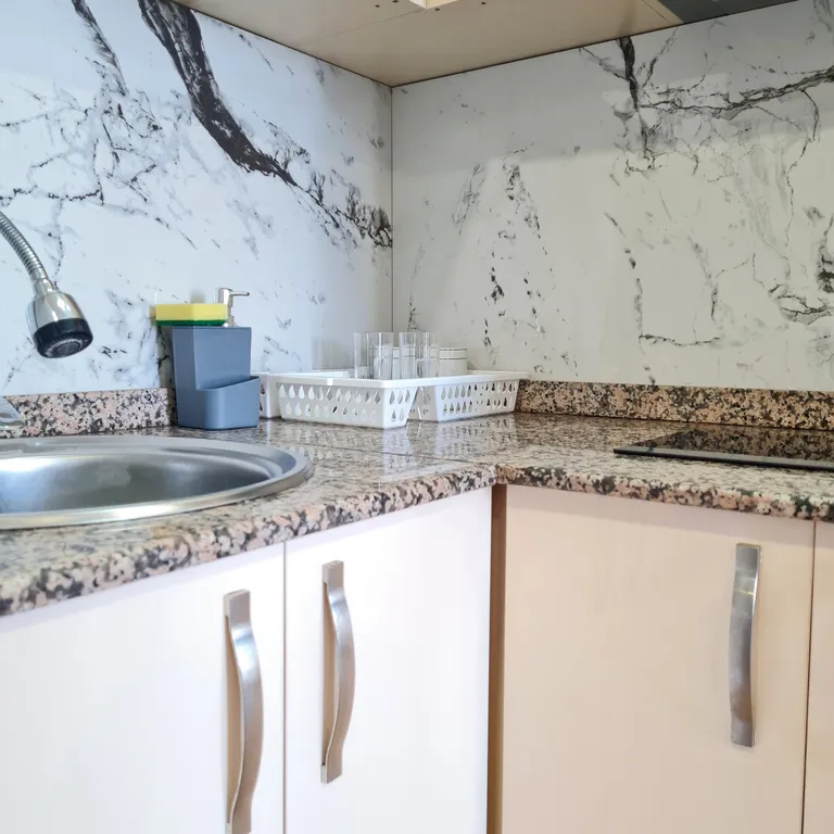 Семейные апартаменты 5, 2 спальни, салон, кухня, вид на море и горы