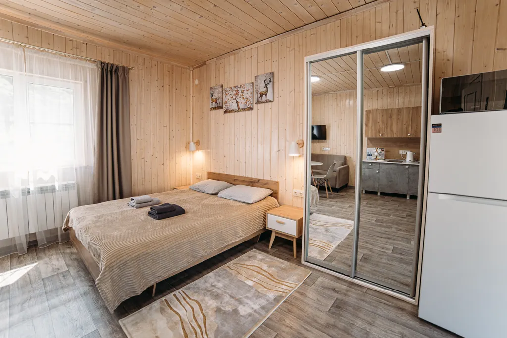 Студия на последнем этаже двухэтажного гостевого дома