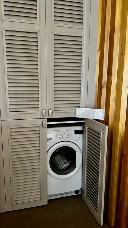 Дом с бассейном у моря