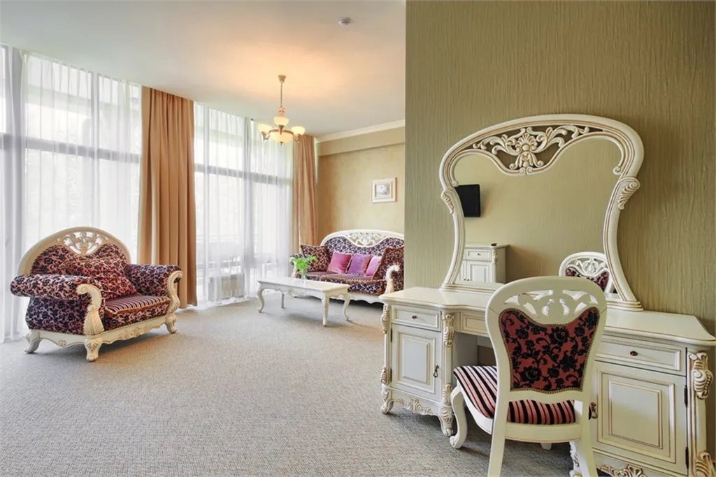 Junior Suite/ Джуниор Сьют (Полулюкс)