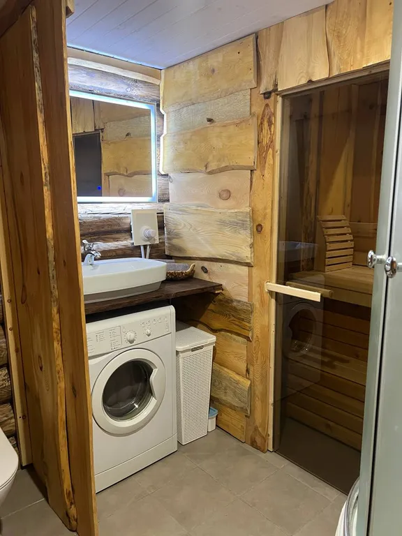 Дом с амбаром 1903. Старинный дом на 8-9 человек в самом центре. Сауна