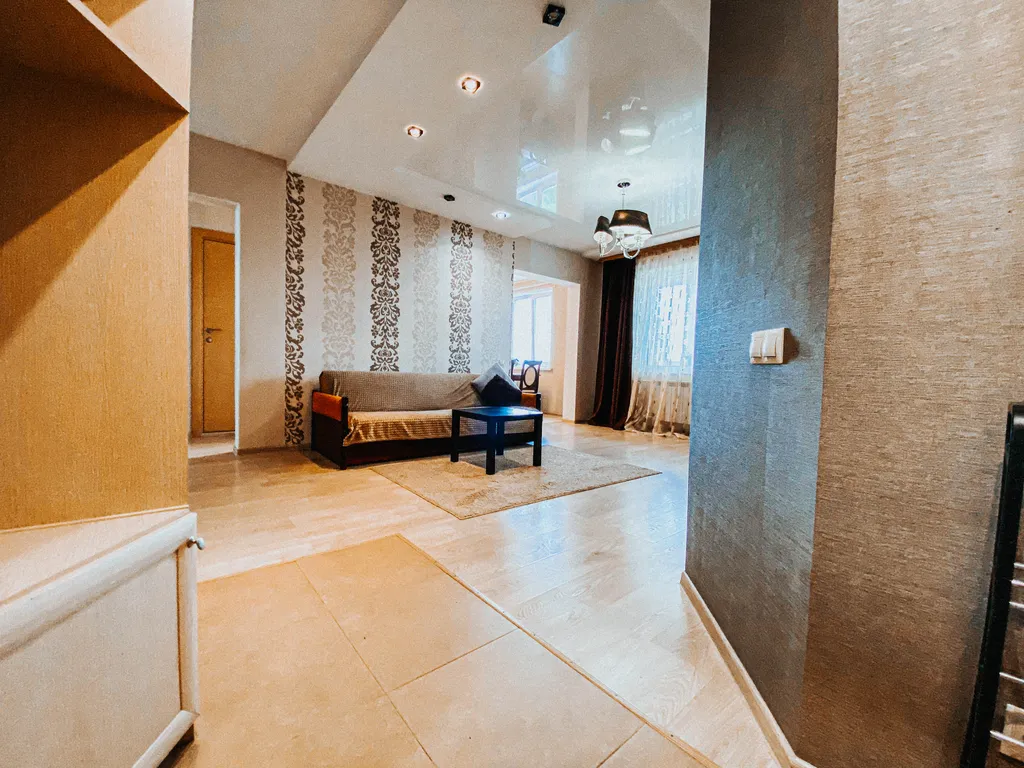 Семейная трёшка в центре Засвияжья