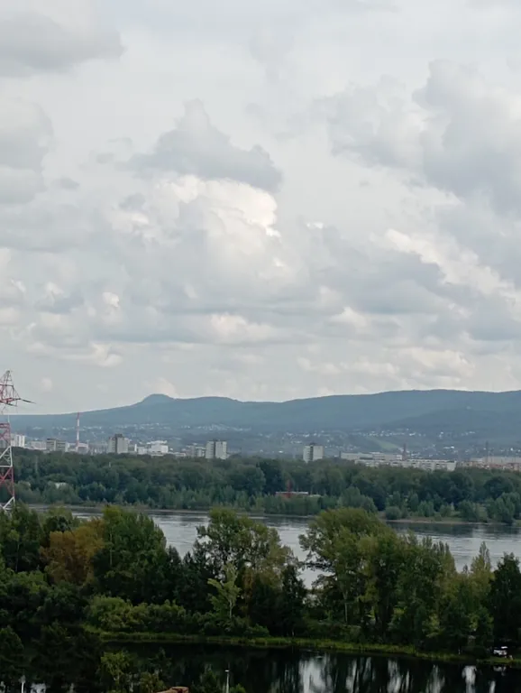 Квартира Квартира Уютная студия на набережной реки Енисей — Красноярск