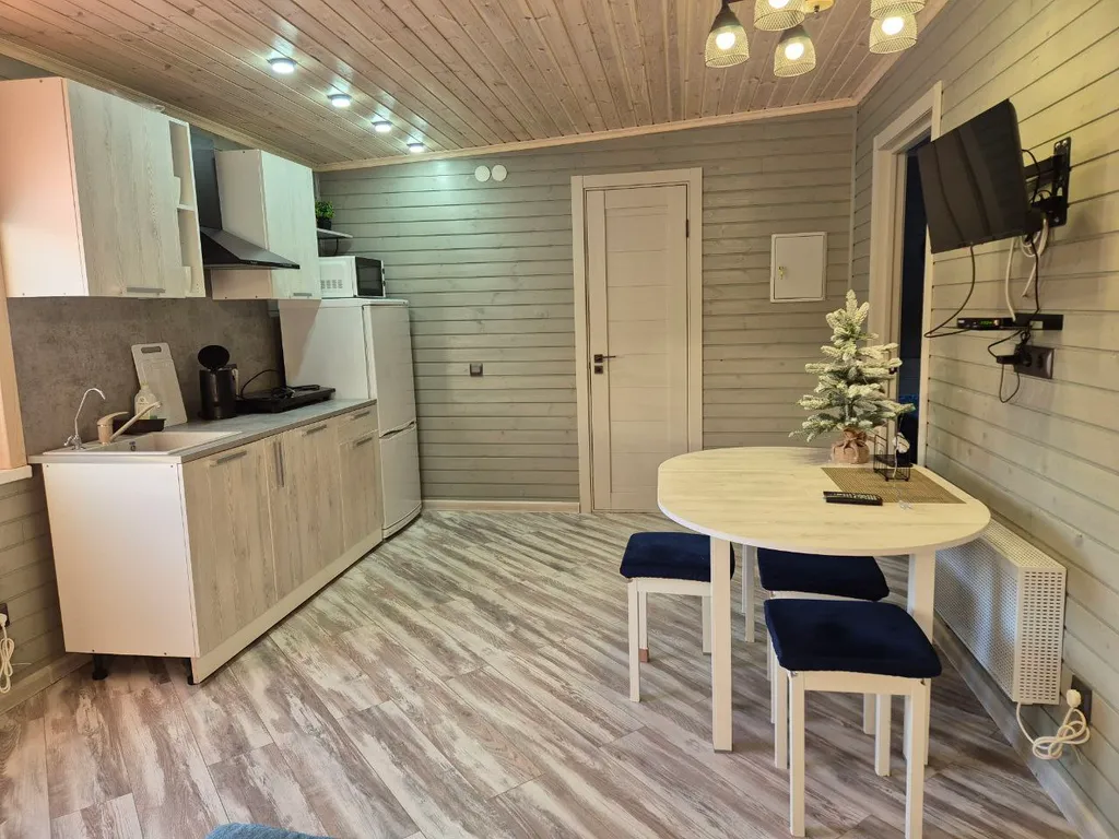 Дом с сауной рядом с лесом и озером