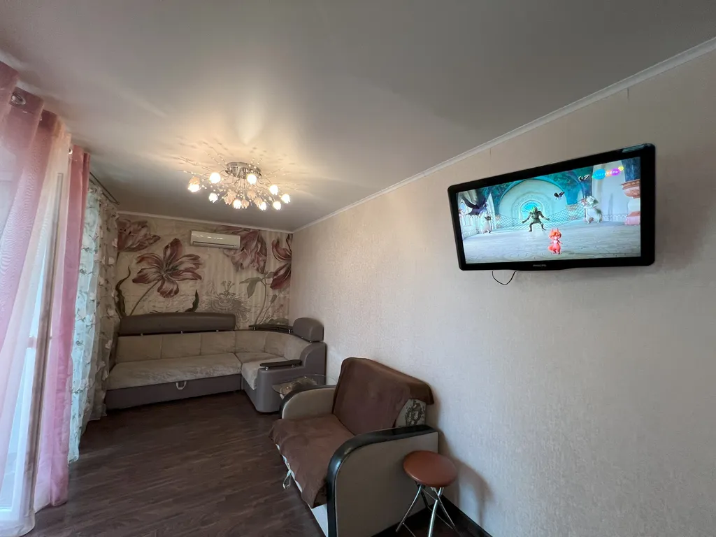 Красивая квартира на набережной