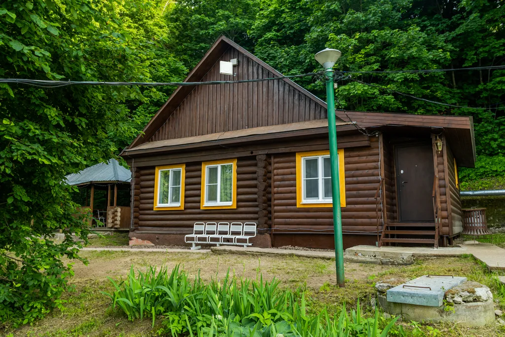 Дом с беседкой с видом на Волгу