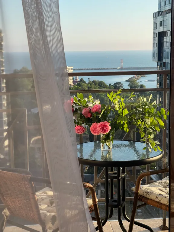 Супер видовая квартира в элитном доме с новым дизайнерским ремонтом