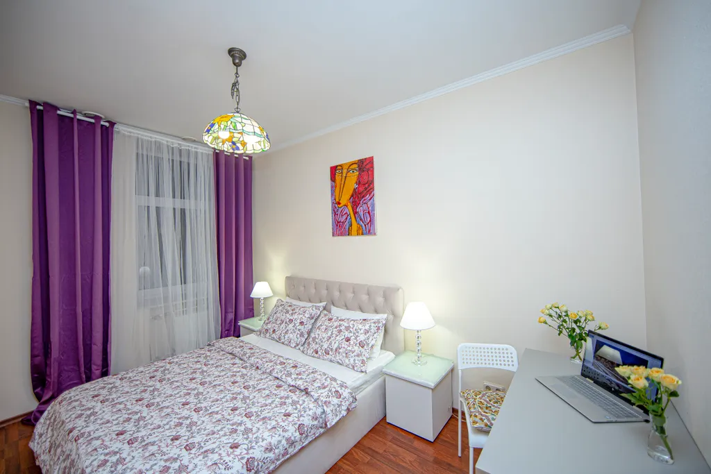 4BR Apartment next to St Isaak Cathedral