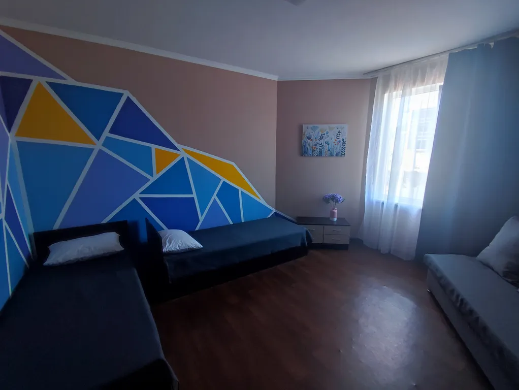 Квартира Трехкомнатный номер с отдельным входом — аренда посуточно в Волконка