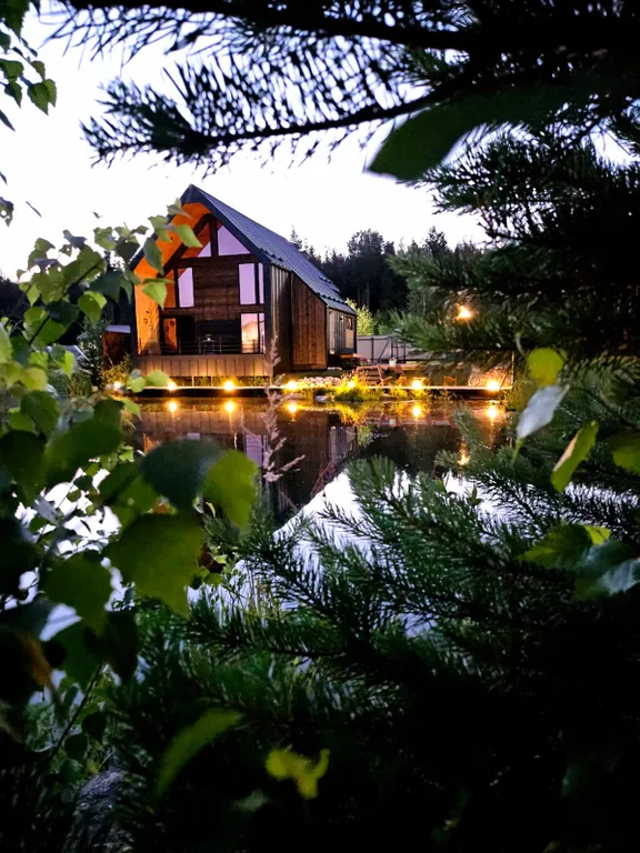 Дом с террасой с выходом на озеро