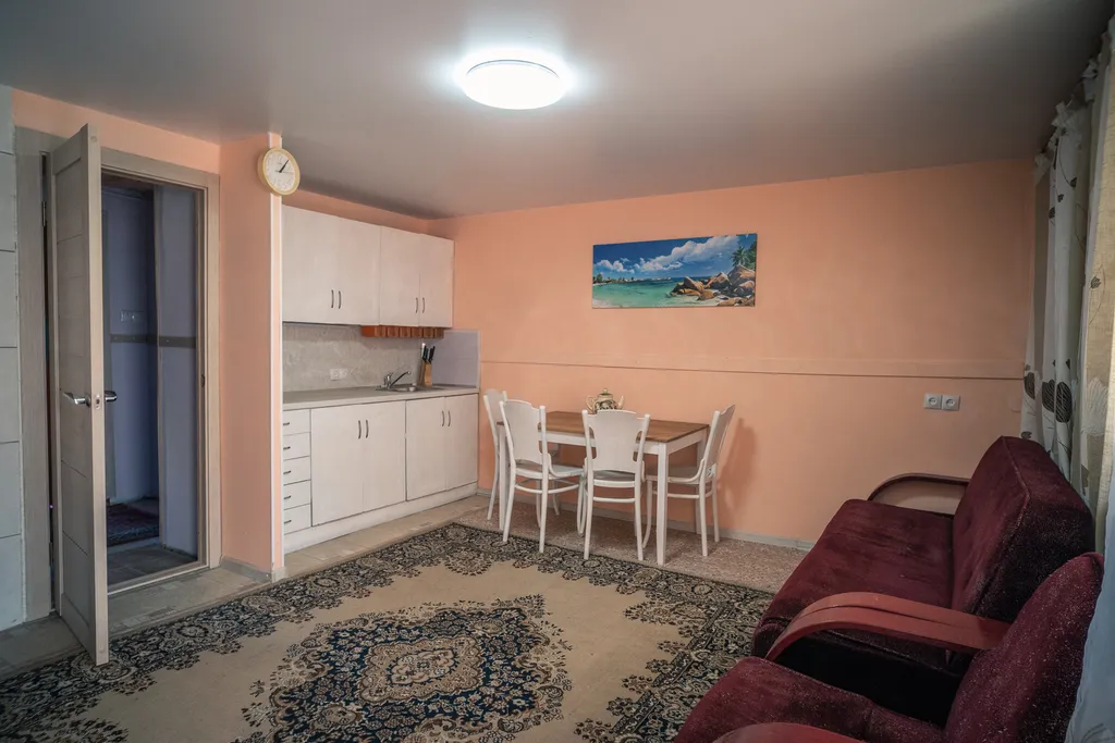 Дом у родника