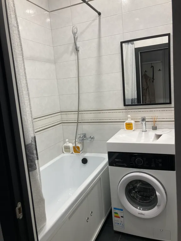 Студия с дизайнерским ремонтом