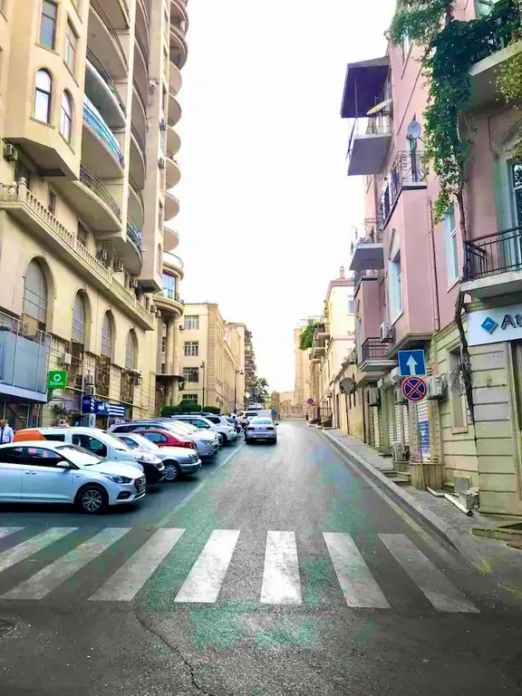 Panoramic Apartments в центре Баку Вид на Flame Towers F1 Track