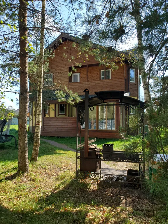 Загородный коттедж у леса