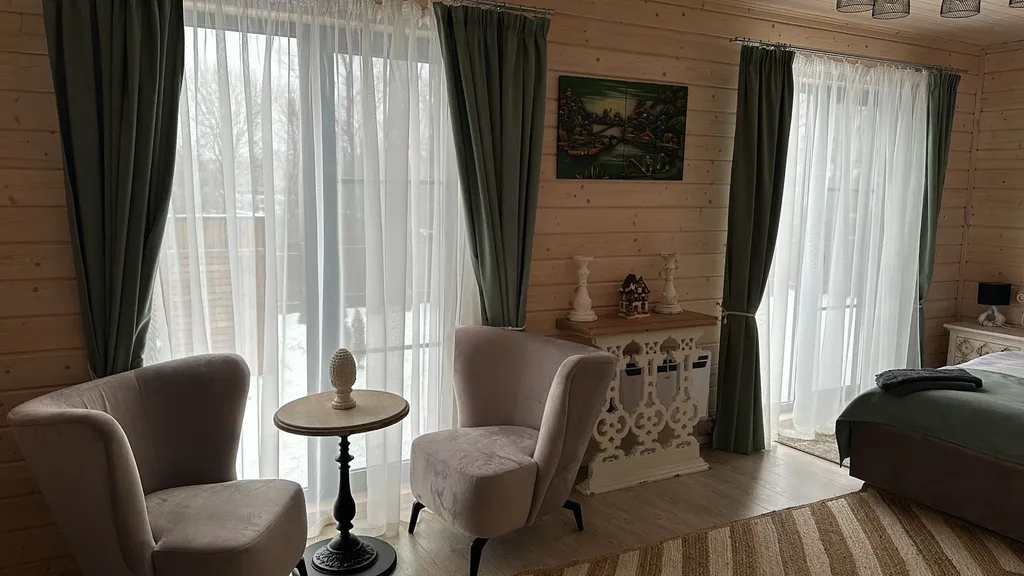 Частный дом с баней на дровах